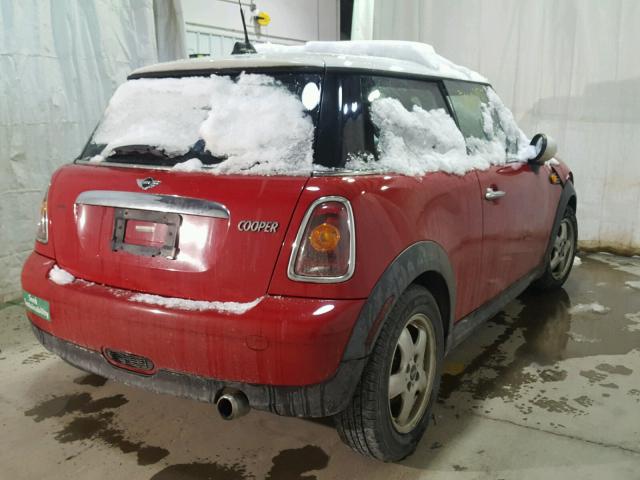 WMWMF33589TZ21206 - 2009 MINI COOPER RED photo 4