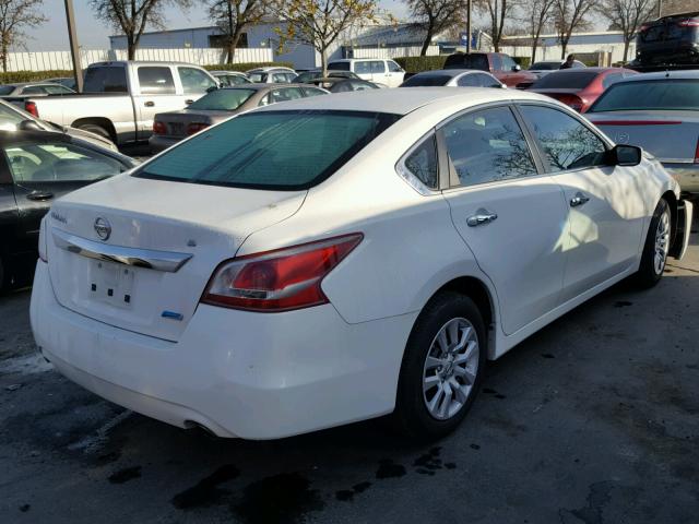 1N4AL3AP3DN495818 - 2013 NISSAN ALTIMA 2.5 WHITE photo 4