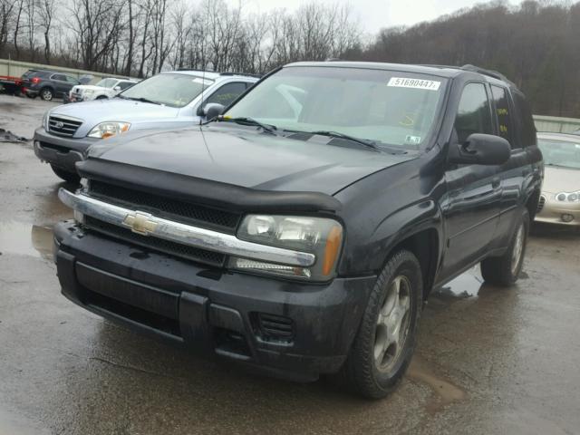 1GNDT13S682122784 - 2008 CHEVROLET TRAILBLAZE BLACK photo 2