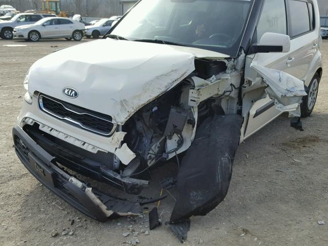 KNDJT2A5XC7378792 - 2012 KIA SOUL CREAM photo 9