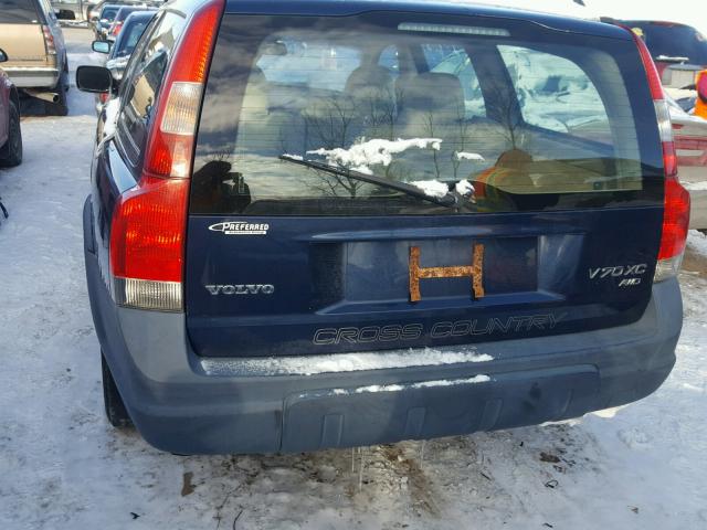 YV1SZ58DX21072317 - 2002 VOLVO V70 XC BLUE photo 10