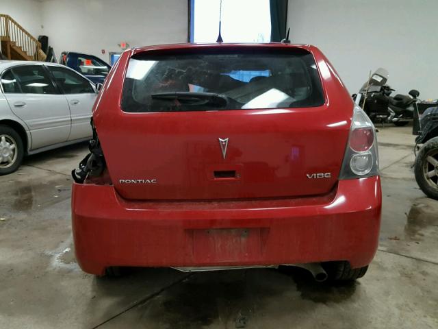 5Y2SP6E86AZ408800 - 2010 PONTIAC VIBE RED photo 10