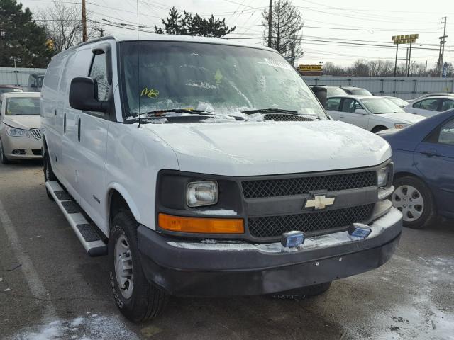 1GCGG29V261191170 - 2006 CHEVROLET EXPRESS G2 WHITE photo 1