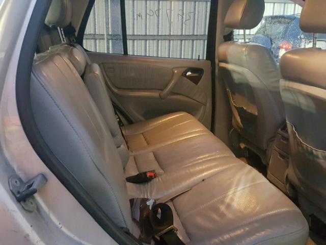 4JGAB72EXYA174143 - 2000 MERCEDES-BENZ ML 430 SILVER photo 6