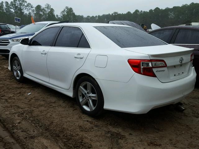 4T1BF1FK5EU306645 - 2014 TOYOTA CAMRY L WHITE photo 3