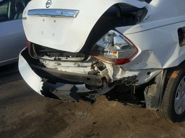 3N1BC11E09L448242 - 2009 NISSAN VERSA S WHITE photo 9