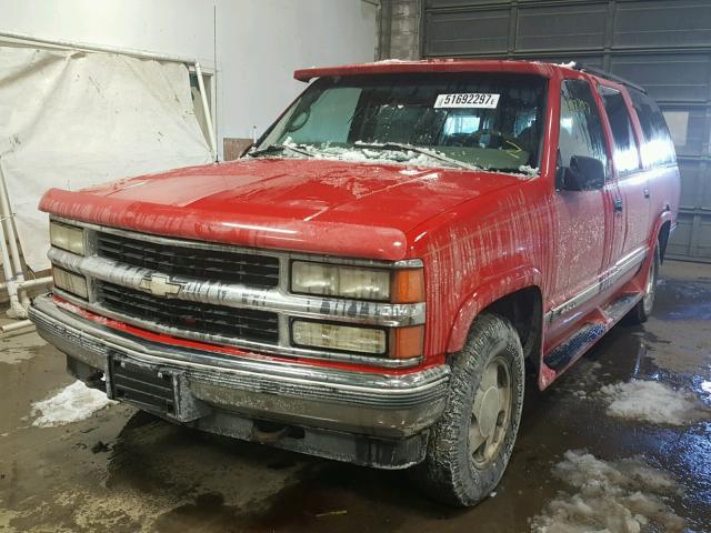 1GNFK16R8VJ338237 - 1997 CHEVROLET SUBURBAN K RED photo 2