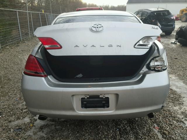 4T1BK36B96U087388 - 2006 TOYOTA AVALON XL SILVER photo 9