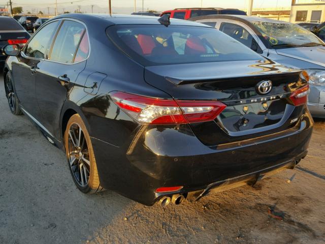 4T1BZ1HK7JU006975 - 2018 TOYOTA CAMRY XSE BLACK photo 3