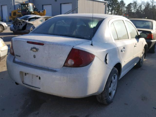 1G1AK52F357585693 - 2005 CHEVROLET COBALT WHITE photo 4