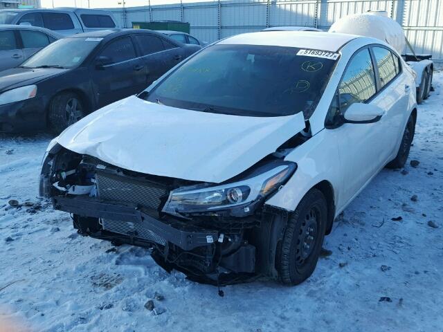 3KPFL4A77HE096300 - 2017 KIA FORTE LX WHITE photo 2