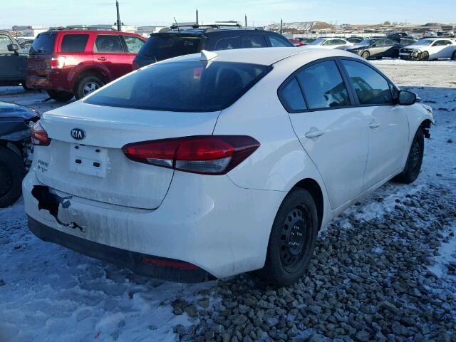 3KPFL4A77HE096300 - 2017 KIA FORTE LX WHITE photo 4