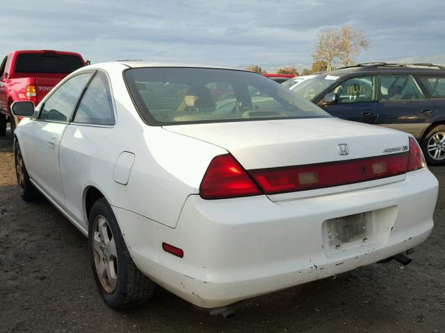 1HGCG2255YA023472 - 2000 HONDA ACCORD EX WHITE photo 3