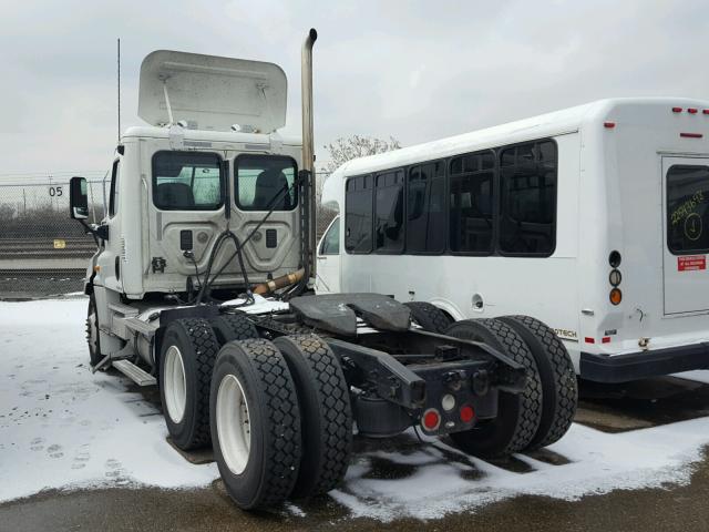 1FUJGECK09LAG3967 - 2009 FREIGHTLINER CASCADIA 1 WHITE photo 5