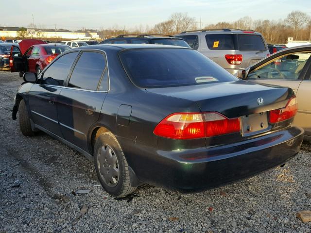 1HGCG5648YA134391 - 2000 HONDA ACCORD LX GREEN photo 3