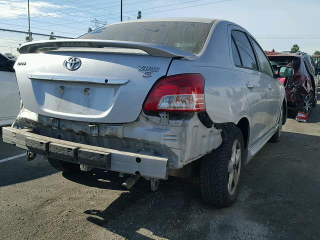 JTDBT923671019006 - 2007 TOYOTA YARIS SILVER photo 4