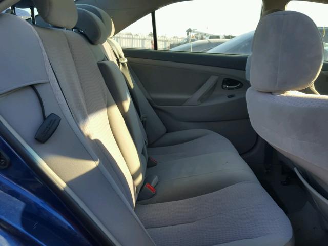 4T1BF3EK3BU591368 - 2011 TOYOTA CAMRY BASE BLUE photo 6