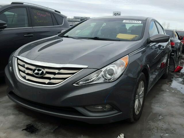 5NPEB4AC1DH725177 - 2013 HYUNDAI SONATA GLS GRAY photo 2