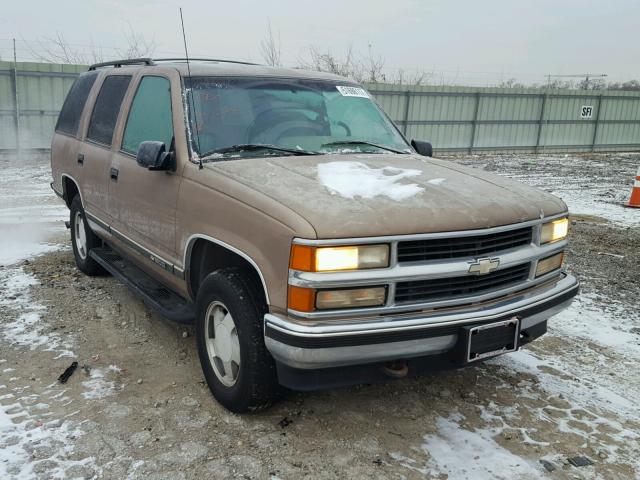 1GNEK13R7TJ389371 - 1996 CHEVROLET TAHOE K150 BEIGE photo 1