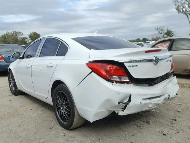 W04GU5GC0B1025536 - 2011 BUICK REGAL CXL WHITE photo 3