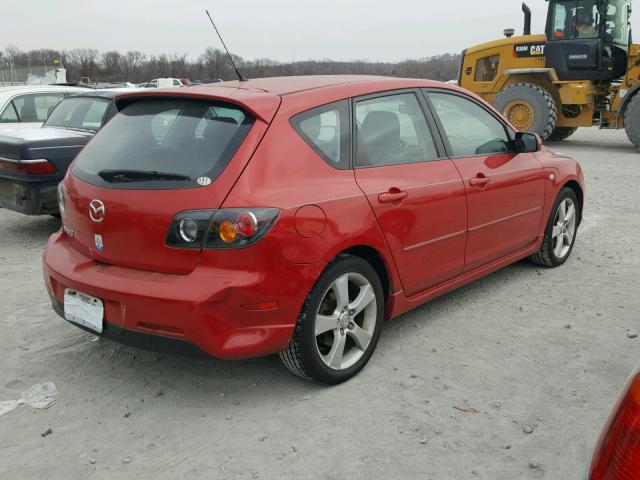 JM1BK143441107355 - 2004 MAZDA 3 HATCHBAC RED photo 4