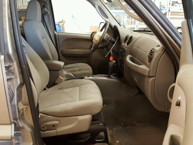 1J4GL38K65W553229 - 2005 JEEP LIBERTY RE TAN photo 5
