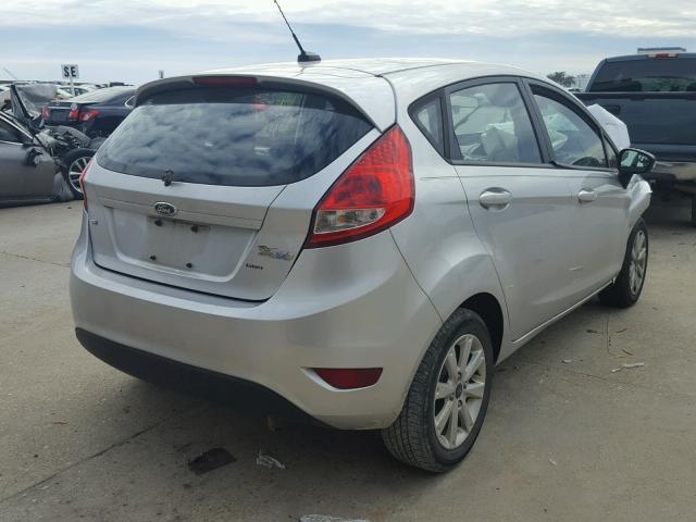 3FADP4EJ8DM215897 - 2013 FORD FIESTA SE SILVER photo 4