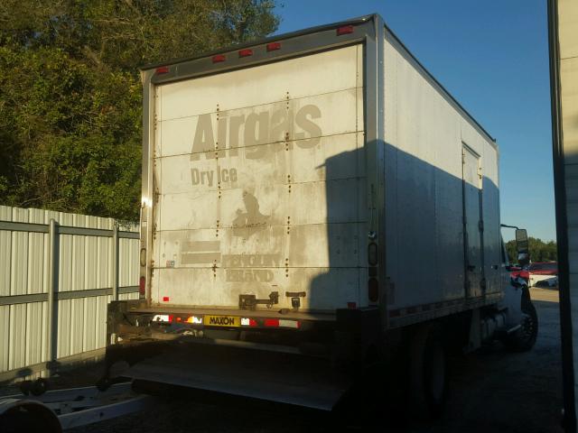 1FVACWCS56HX01417 - 2006 FREIGHTLINER M2 106 MED WHITE photo 4