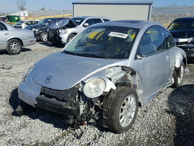 3VWCR31C15M412667 - 2005 VOLKSWAGEN NEW BEETLE 银色 照片 2