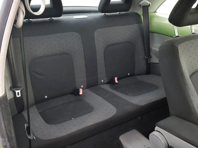 3VWCK21CX1M460256 - 2001 VOLKSWAGEN NEW BEETLE 绿色 照片 6