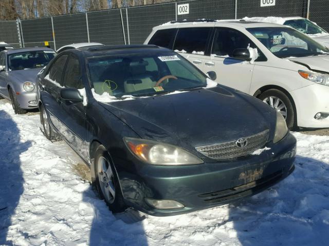 4T1BF30K82U510260 - 2002 TOYOTA CAMRY LE GREEN photo 1