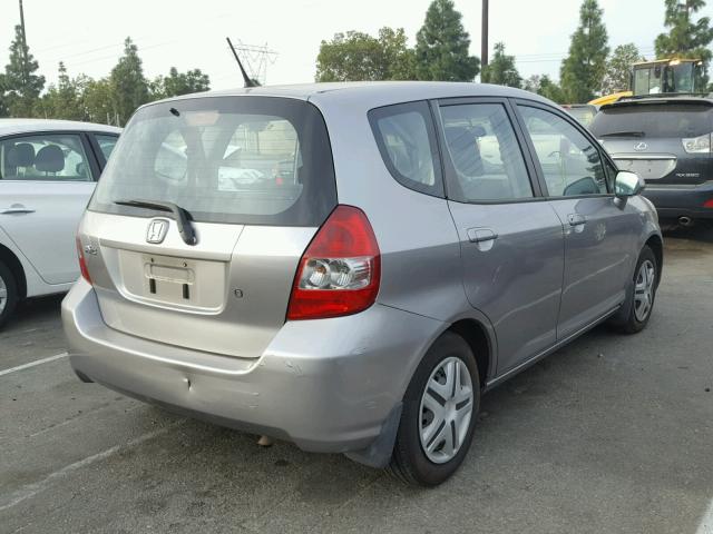 JHMGD38427S010392 - 2007 HONDA FIT SILVER photo 4