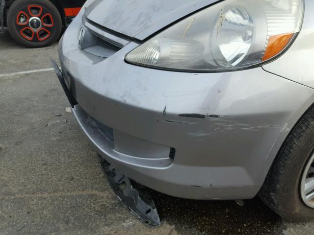 JHMGD38427S010392 - 2007 HONDA FIT SILVER photo 9