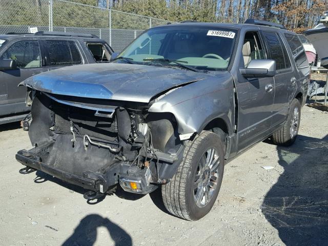 5LMFU27508LJ19004 - 2008 LINCOLN NAVIGATOR ნაცრისფერი ფოტო 2