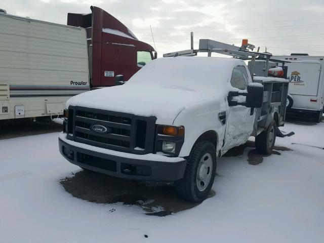 1FDSF305X8EC22981 - 2008 FORD F350 SRW S WHITE photo 2