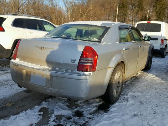 2C3KA63H56H206207 - 2006 CHRYSLER 300C SILVER photo 4