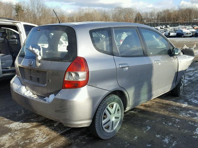 JHMGD384X8S037891 - 2008 HONDA FIT SILVER photo 4