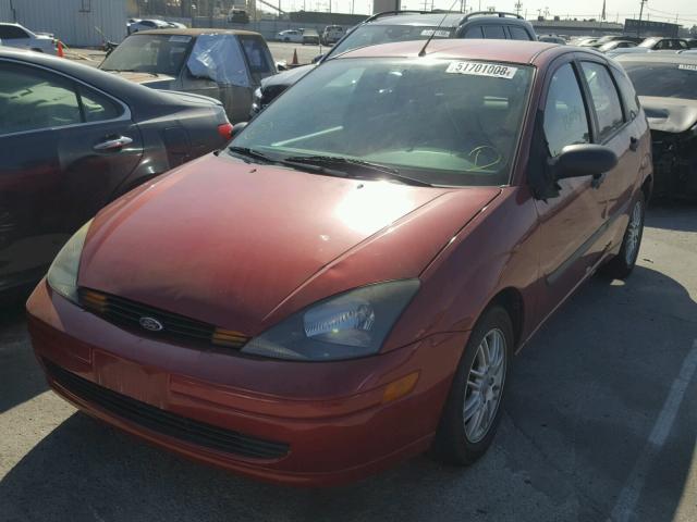 3FAFP37Z03R143844 - 2003 FORD FOCUS ZX5 RED photo 2