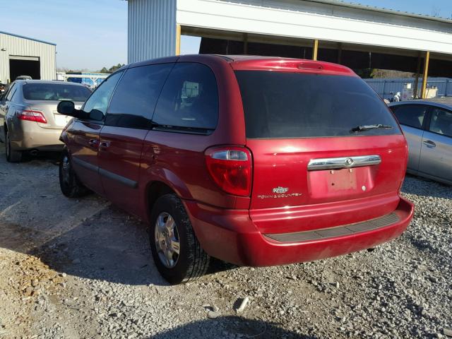 1C4GP45R05B145155 - 2005 CHRYSLER TOWN & COU RED photo 3