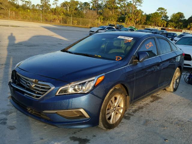 5NPE24AF0GH401443 - 2016 HYUNDAI SONATA SE BLUE photo 2