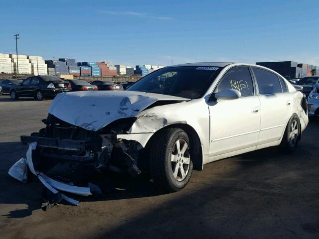 1N4AL11E33C341431 - 2003 NISSAN ALTIMA BAS WHITE photo 2