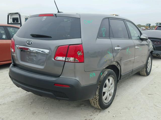 5XYKT4A14DG329539 - 2013 KIA SORENTO LX CHARCOAL photo 4