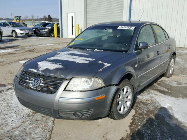 WVWPD63B24P049880 - 2004 VOLKSWAGEN PASSAT GLS SILVER photo 2