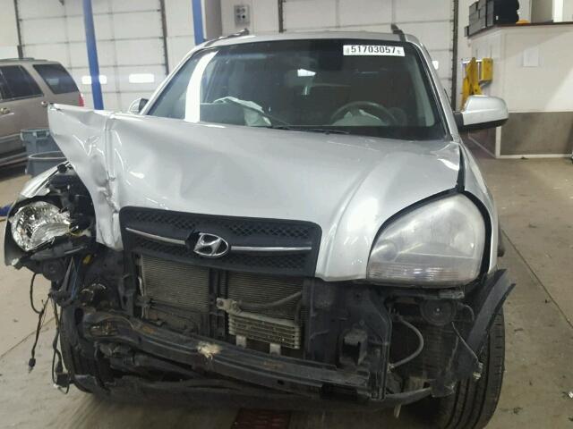 KM8JN72D87U558403 - 2007 HYUNDAI TUCSON SE SILVER photo 7