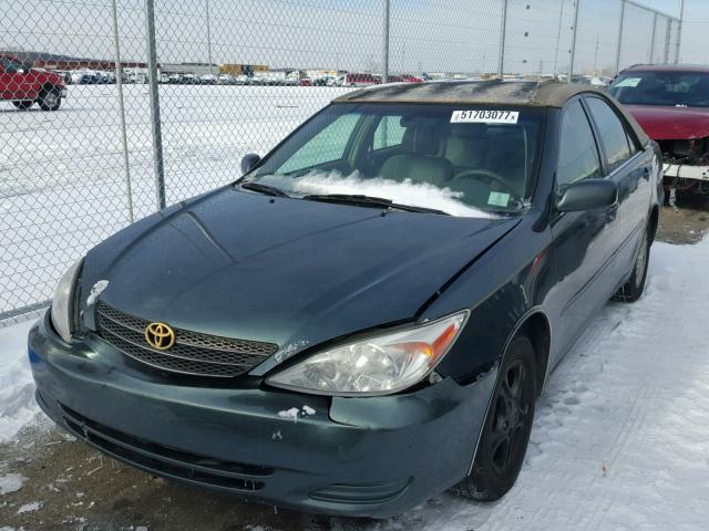 4T1BF32K62U514210 - 2002 TOYOTA CAMRY LE GREEN photo 2