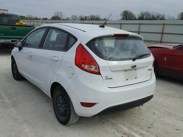 3FADP4EJ0CM207940 - 2012 FORD FIESTA SE WHITE photo 3