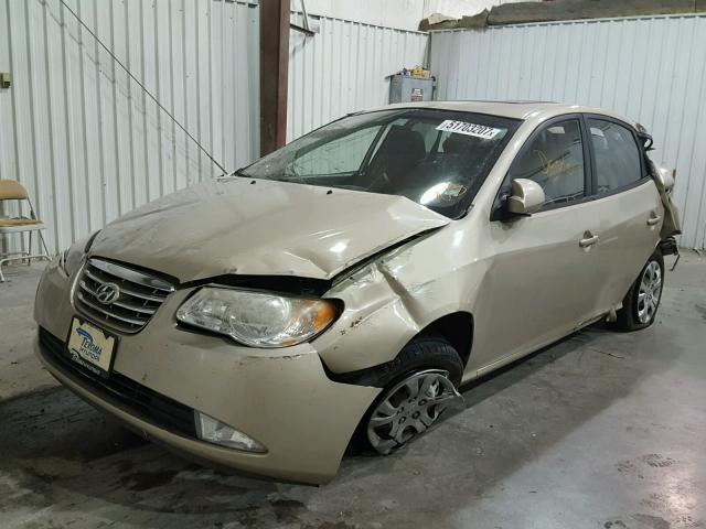 KMHDU4AD5AU045665 - 2010 HYUNDAI ELANTRA BL GOLD photo 2