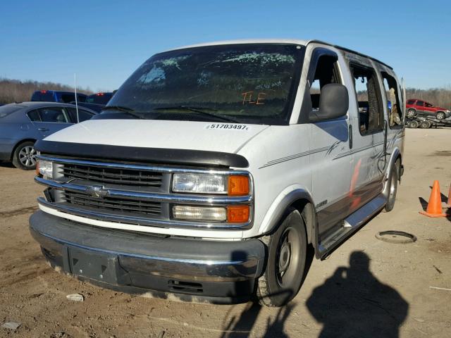 1GBFG15R0X1121414 - 1999 CHEVROLET EXPRESS G1 WHITE photo 2