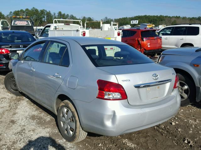 JTDBT923981235577 - 2008 TOYOTA YARIS SILVER photo 3