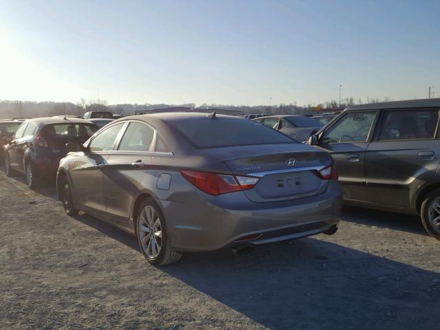 5NPEC4AC5BH283871 - 2011 HYUNDAI SONATA SE GRAY photo 3